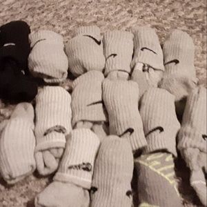 Lot of 17 Nike Crew socks GUC